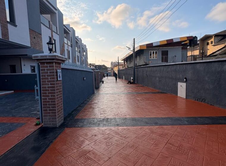Contemporary 5-bedroom detached duplex with BQ & Study — 2
