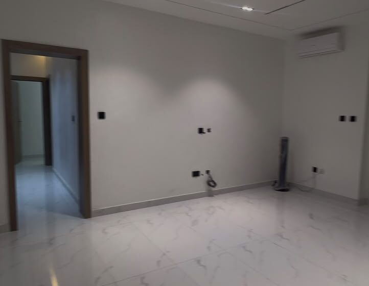 Elegant 2-bedroom Apartment with Gym area & Lift — 4