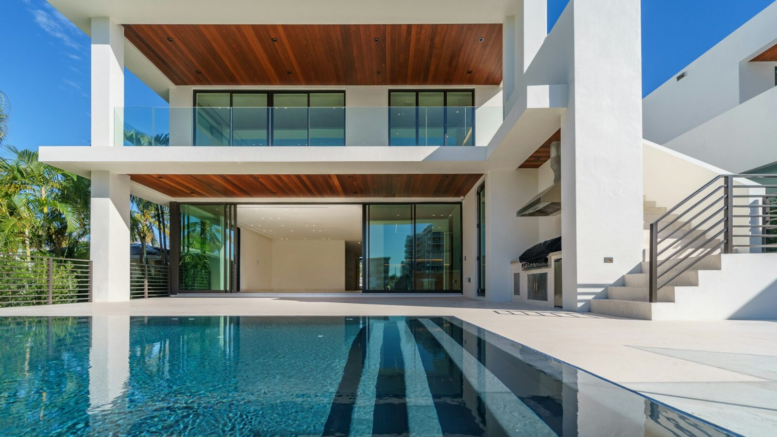 Waterfront 4-bedroom terrace — 1